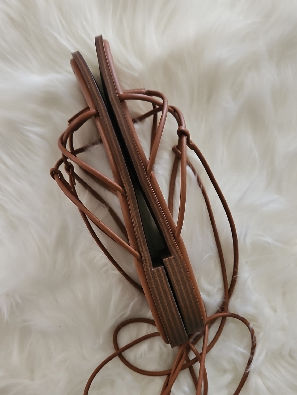 Size 6 Abercrombie & Fitch Tan Lace-Up Strappy Flat Sandals - Picture 4 of 4